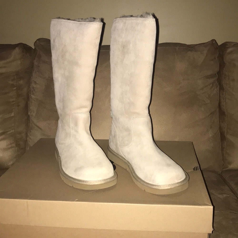 COPY - NWOB Limited Edition UGG Roseberry Boots